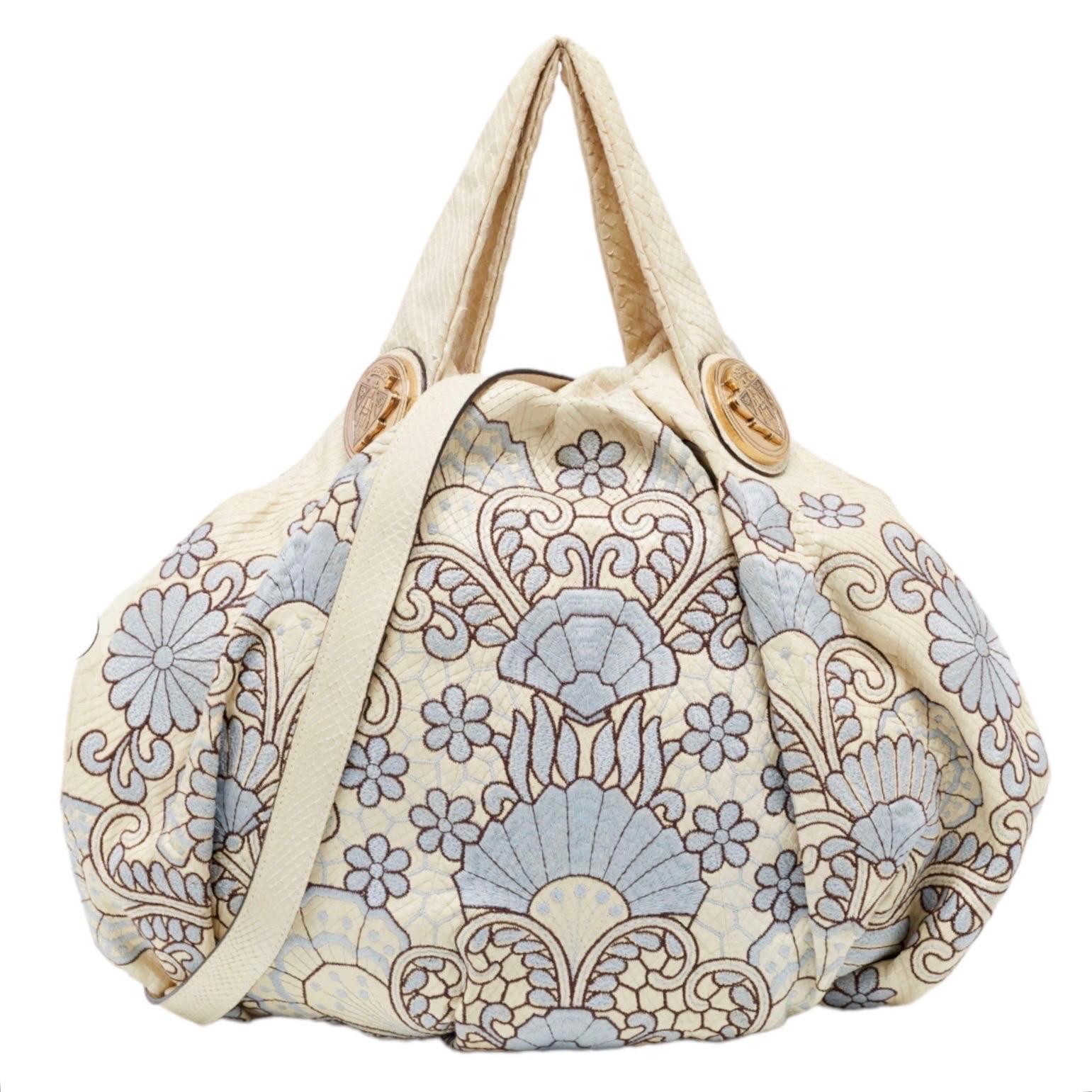 GUCCI Limited Edition Exotic Python Skin Embroidered Cream Hand Bag with Crest  For Sale 4