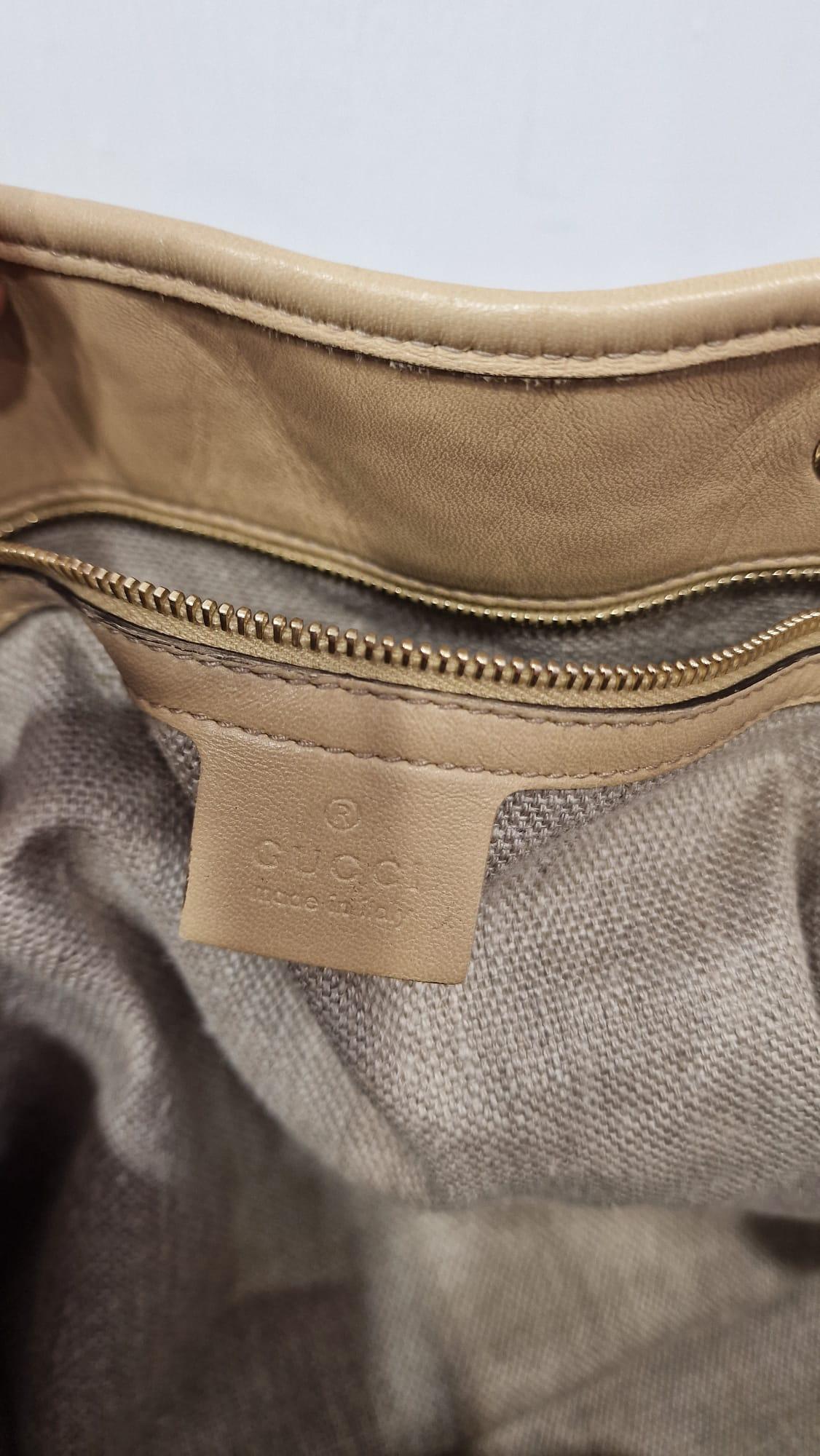 Gucci Limited edition rattan suede flowers bamboo shoulder bag For Sale 2