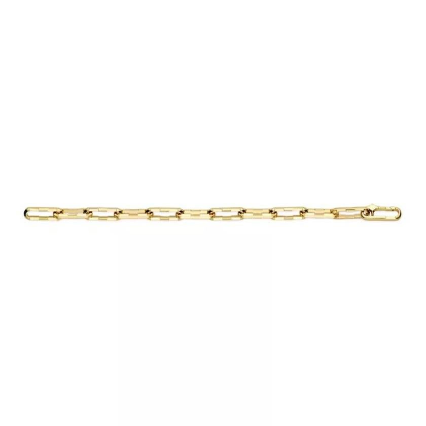 Or jaune 18ct
Chaîne à maillons géométriques larges
Fermeture à crochet
Largeur de la chaîne - 2,3 mm
Longueur : 16 cm
Fabriqué en Italie

La collection Gucci Link to Love explore le romantisme moderne, en caractérisant les nouveaux symboles de