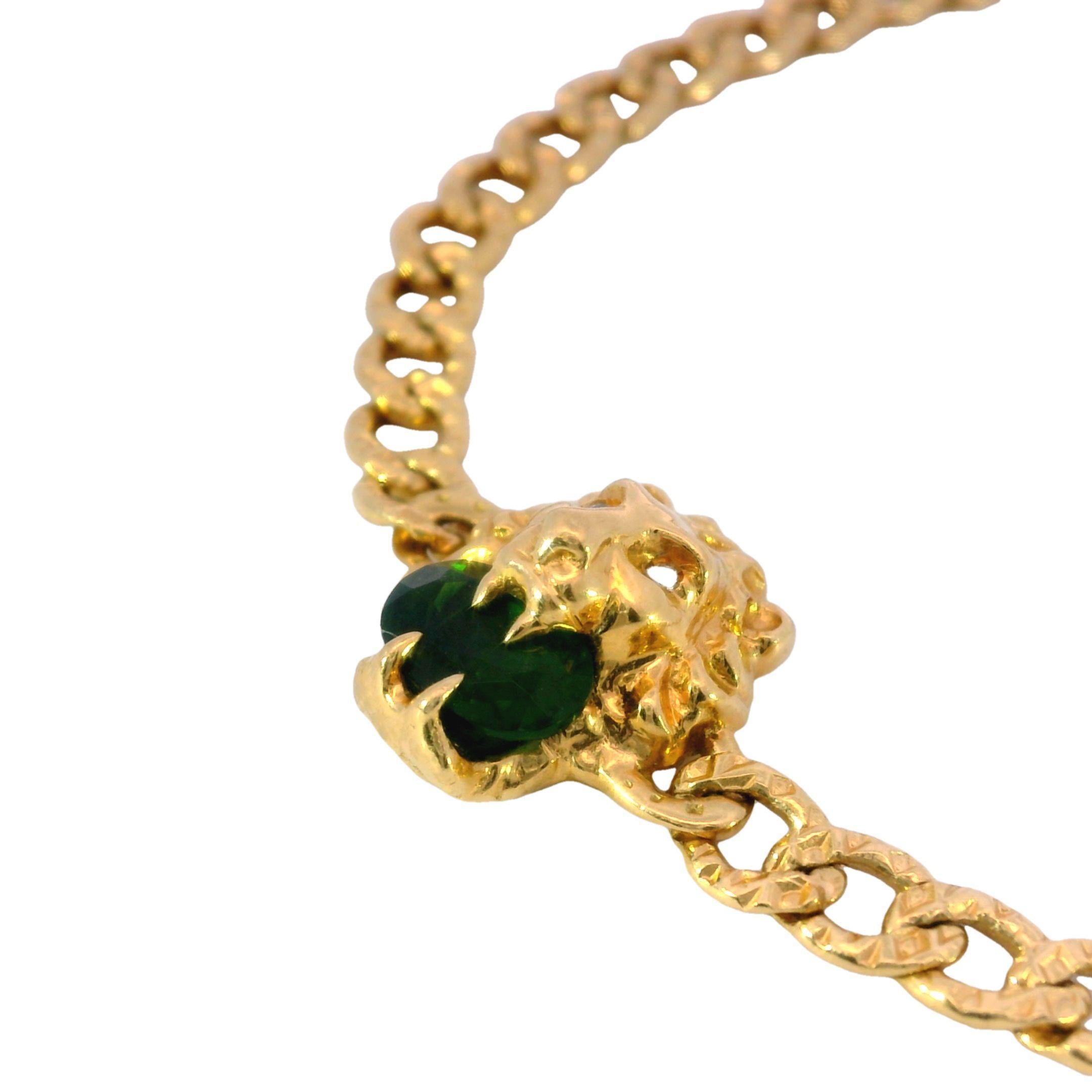 Gucci Bracelet chaîne lion avec diopside chromé en or jaune 18 carats Excellent état - En vente à Fairfield, CT