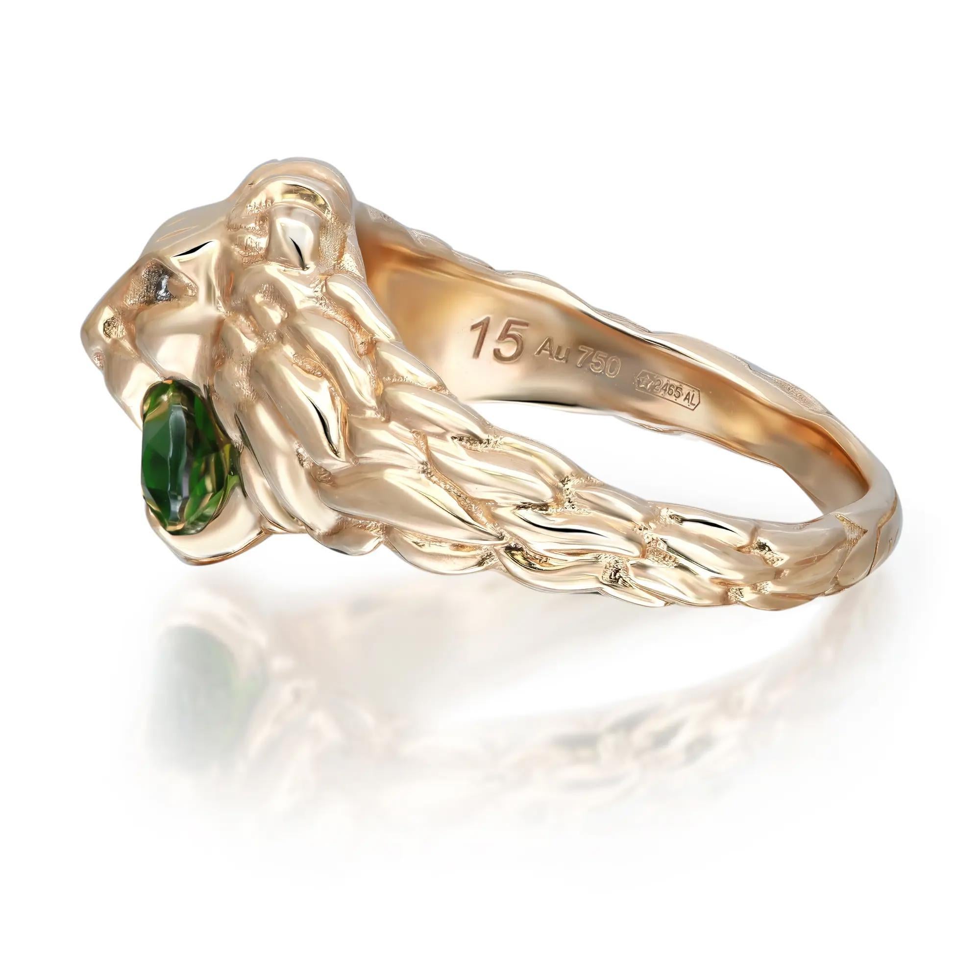 Modern Gucci Lion Head Diamond Chrome Diopside Ring 18K Yellow Gold Size 7.25 For Sale