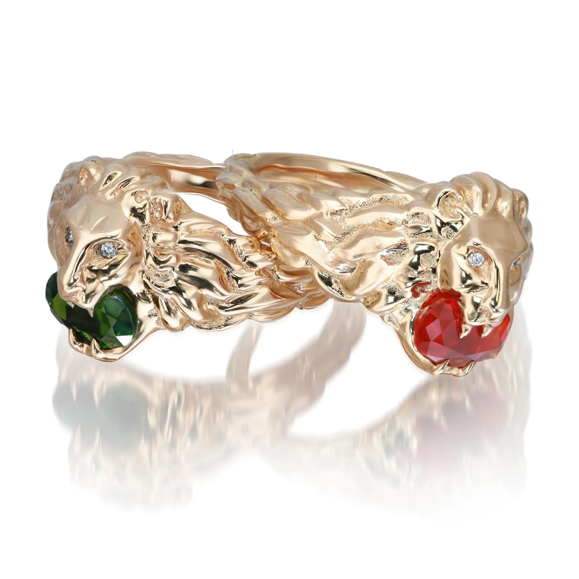 Round Cut Gucci Lion Head Diamond Chrome Diopside Ring 18K Yellow Gold Size 7.25 For Sale