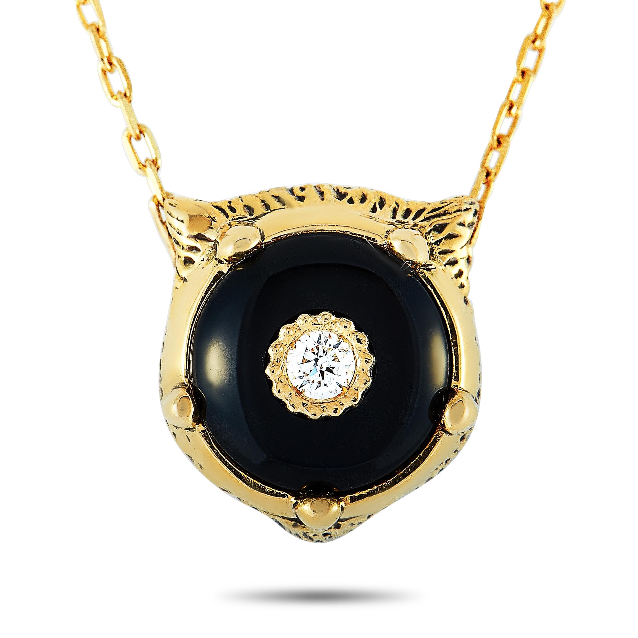 The Gucci “LMDM” necklace is made of 18K yellow gold and decorated with diamonds and an onyx. The necklace weighs 6 grams and boasts a 16” chain and a pendant that measures 0.37” in length and 0.37” in width.
 
 This jewelry piece is offered in