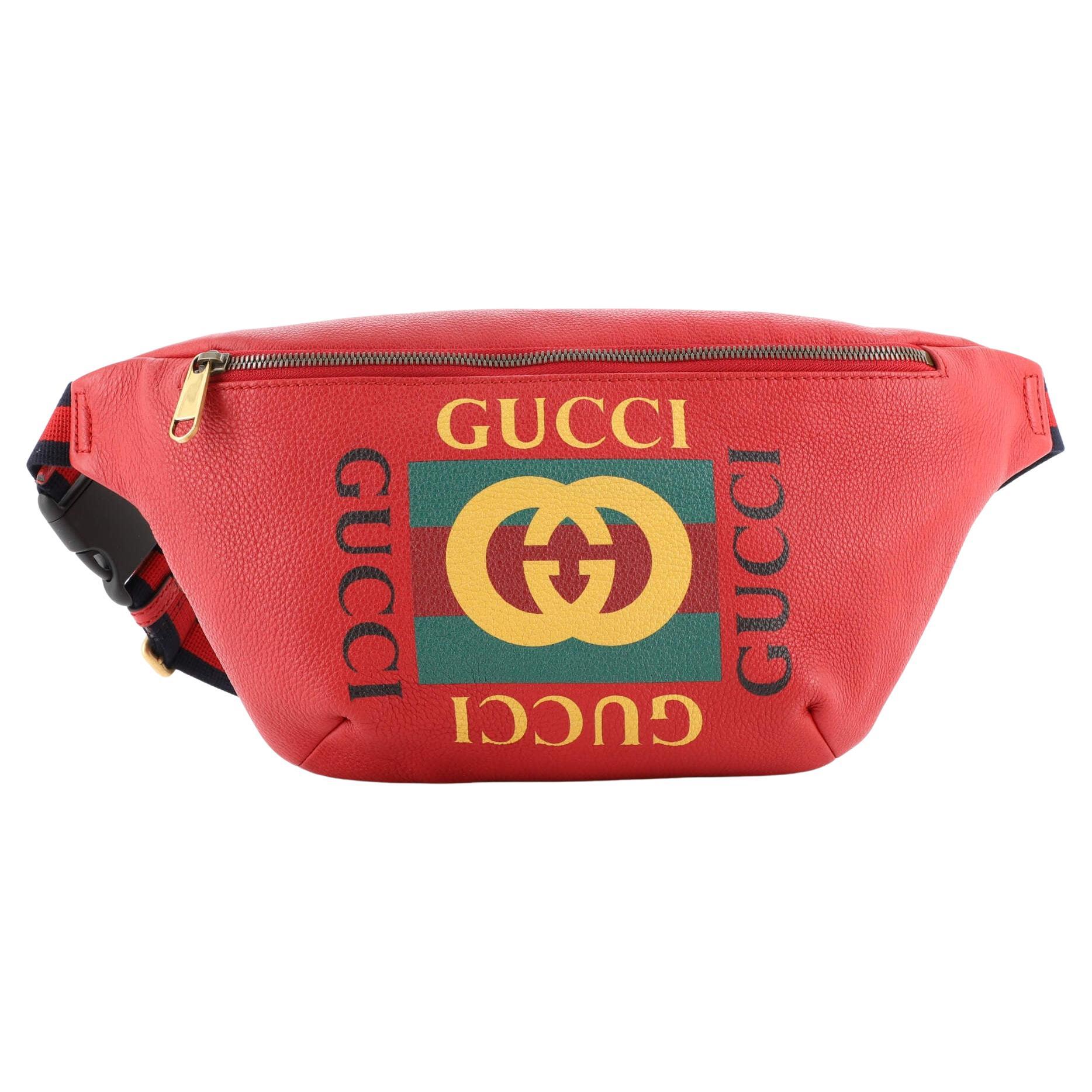 Gucci Logo Gürteltasche aus bedrucktem Leder Medium im Angebot bei 1stDibs