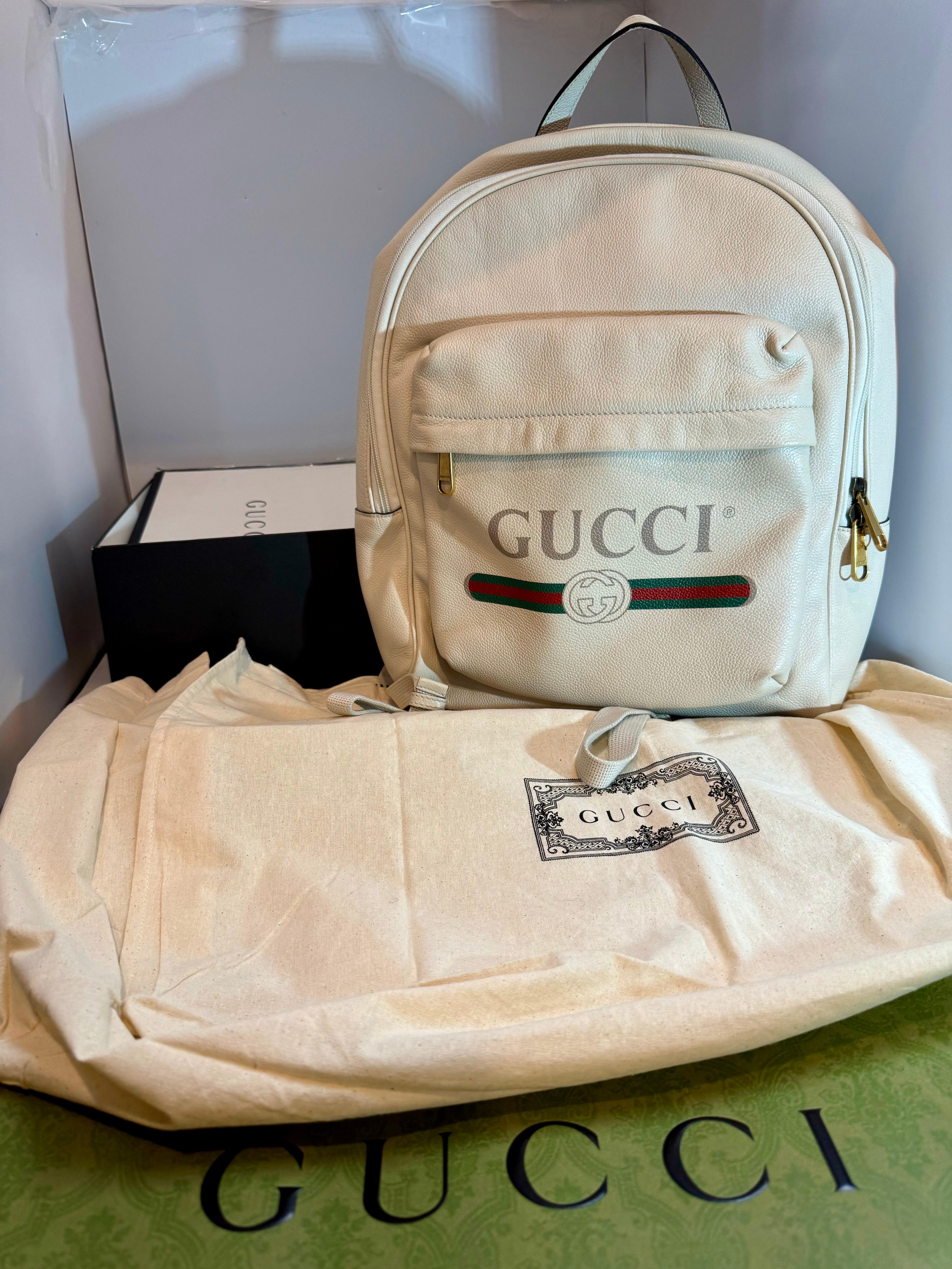 Gucci Logo Cripto imprimé cuir ivoire 100 % authentique avec sa boîte ! Sac à dos unisexe en vente 9