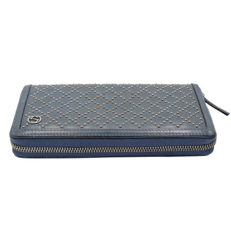 Gucci Long Studded GG Monogram Wallet GG-W1217P-0005

This Gucci elegant baby blue GG logo full around zippy is chic way to organize your essentials like your bills and cards with ease. It features GG leather trim and GG silver logo monogram with