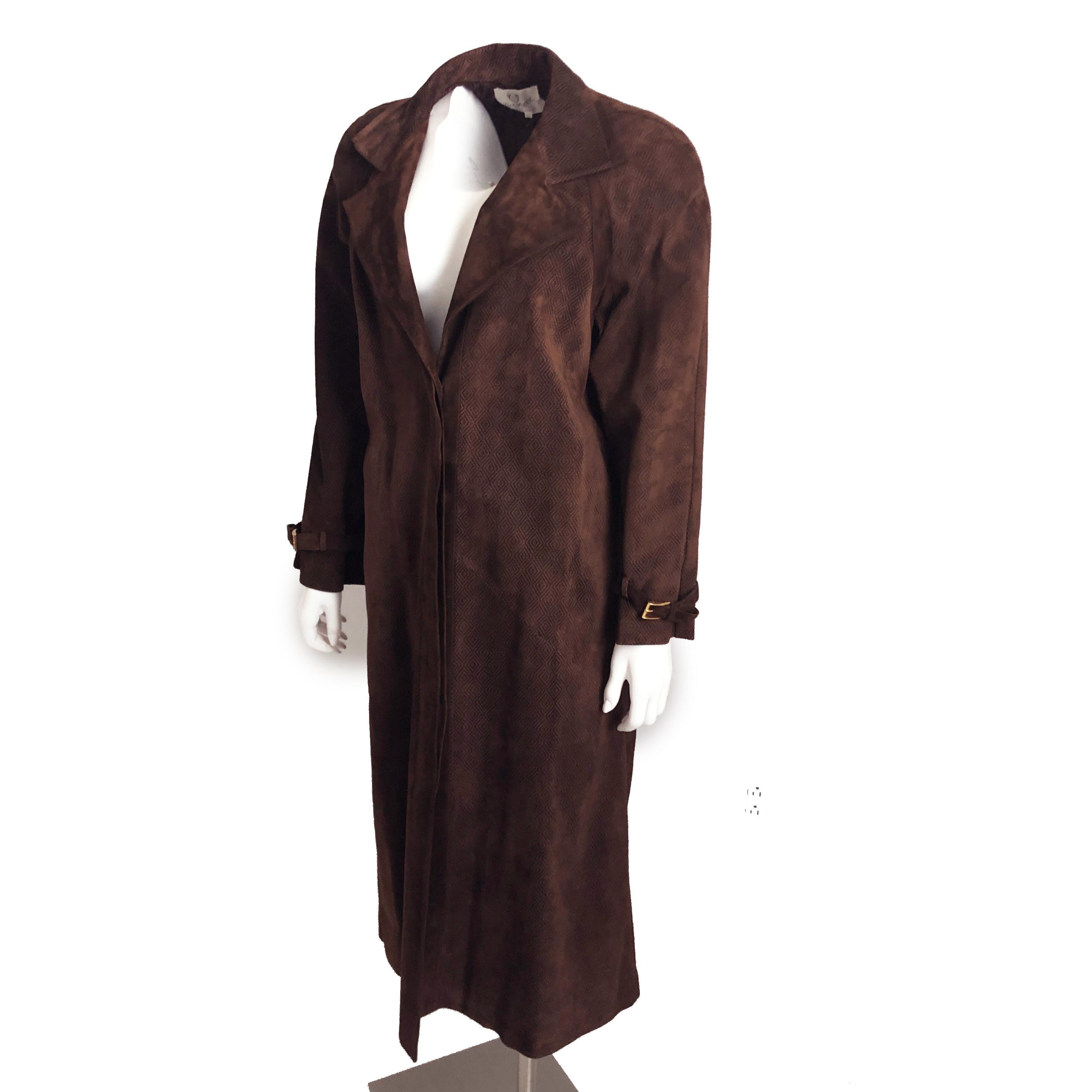 Black Gucci Long Suede Coat with Skirt 2pc Set Diamond Texture Vintage Sz 42/46 Rare For Sale