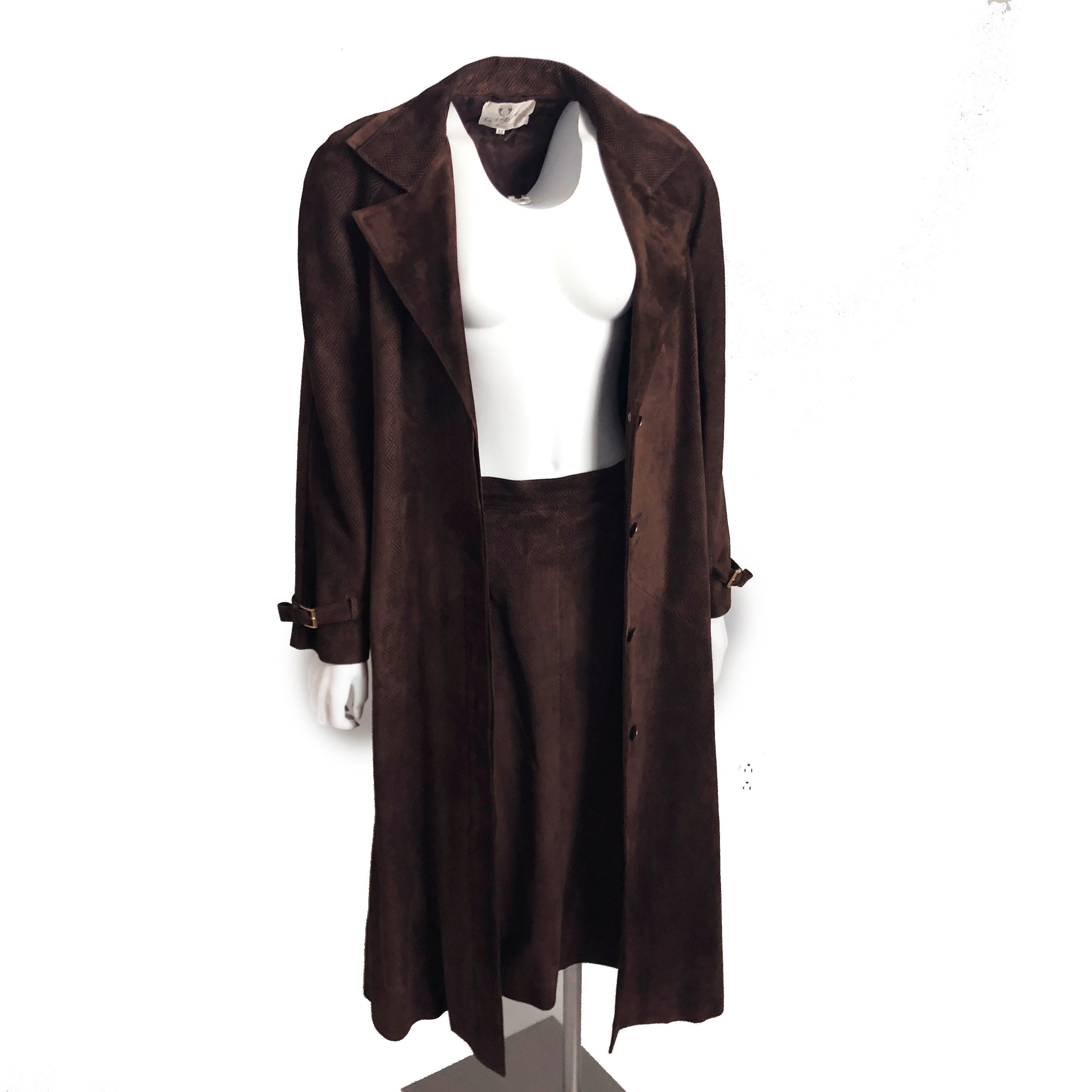 Gucci Long Suede Coat with Skirt 2pc Set Diamond Texture Vintage Sz 42/46 Rare For Sale 2
