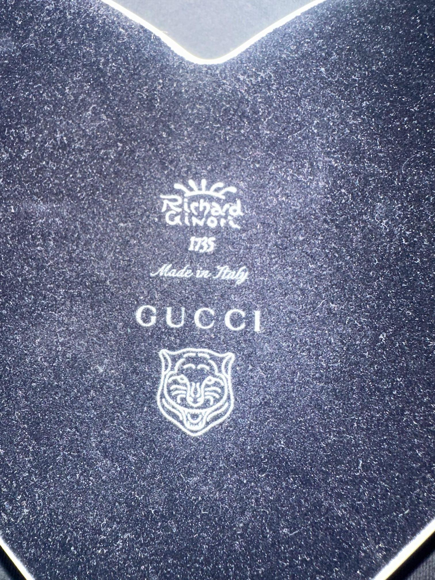 Boîte en porcelaine GUCCI « Loved » avec imprimé rose en vente 1