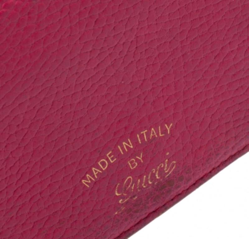 Red Gucci Magenta Leather Swing Continental Wallet For Sale