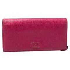 Used Gucci Magenta Leather Swing Continental Wallet