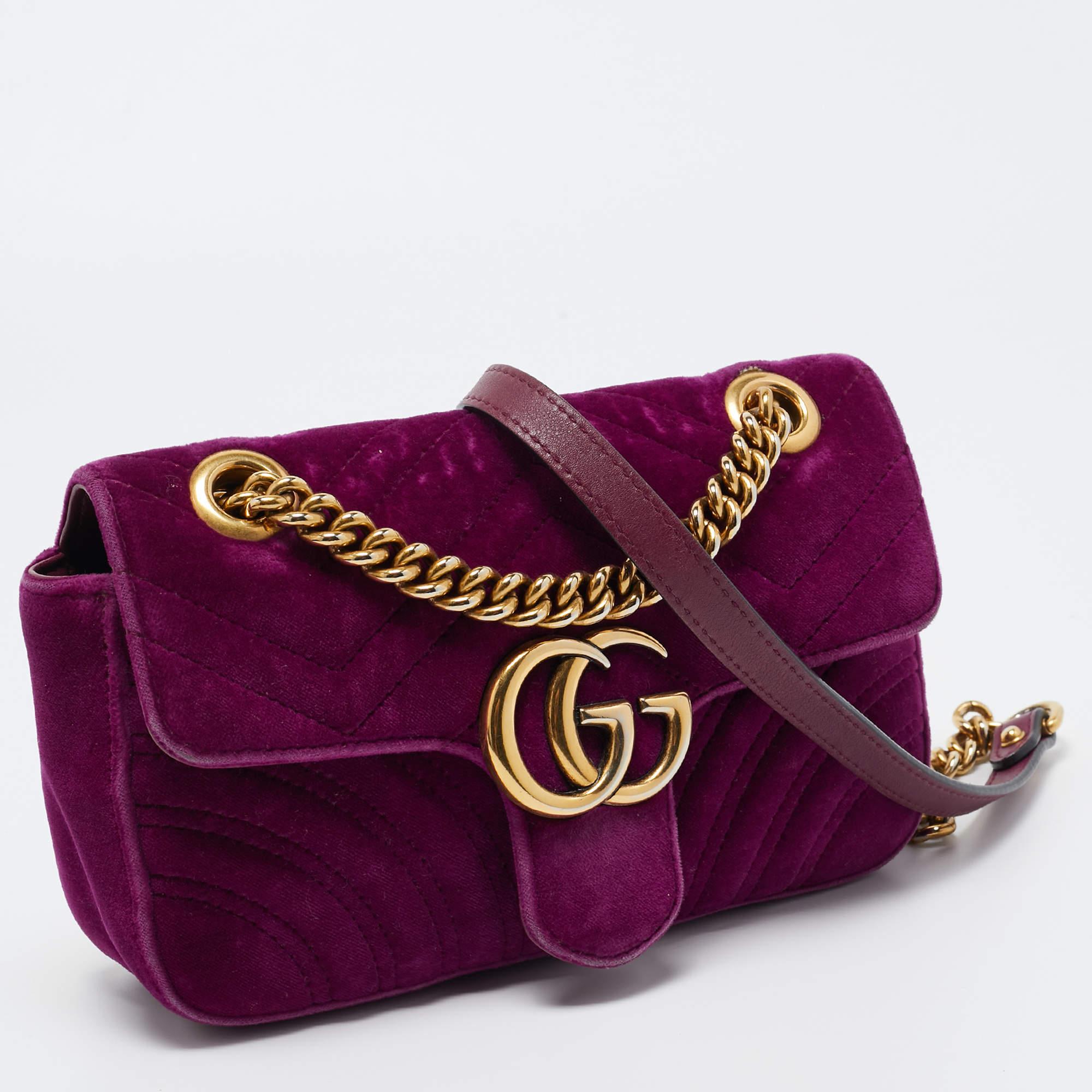 Gucci Magenta Matelassé Velver Mini GG Marmont Shoulder Bag In Good Condition In Dubai, Al Qouz 2