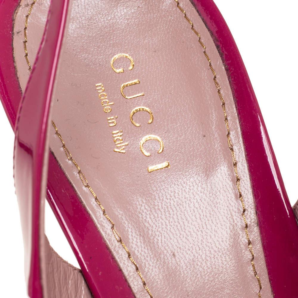 Gucci Magenta Patent Leather Peep-Toe Platform Slingback Pumps Size 38 In Good Condition For Sale In Dubai, Al Qouz 2
