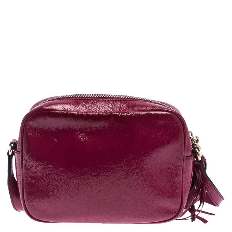 Gucci Magenta Patent Leather Small Soho Disco Shoulder Bag For Sale at 1stdibs