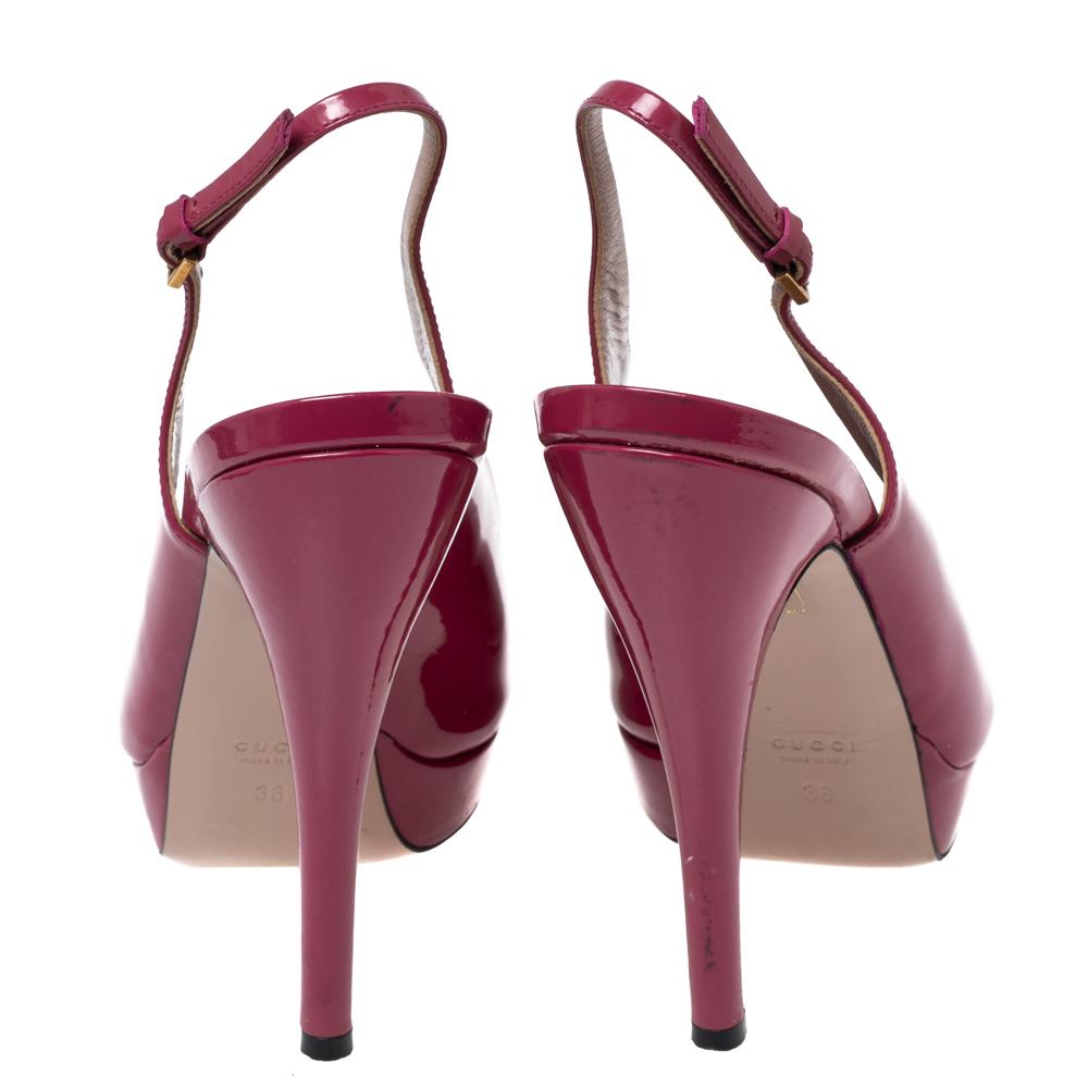 Gucci Magenta Patent Leather Sofia Peep-Toe Slingback Sandals Size 38 In Good Condition In Dubai, Al Qouz 2
