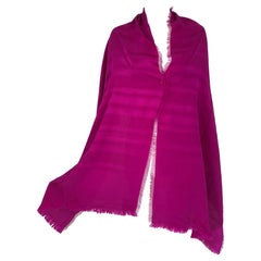 Langer rechteckiger Gucci-Schal/Schal aus Magentafarbenem Seidenjacquard X