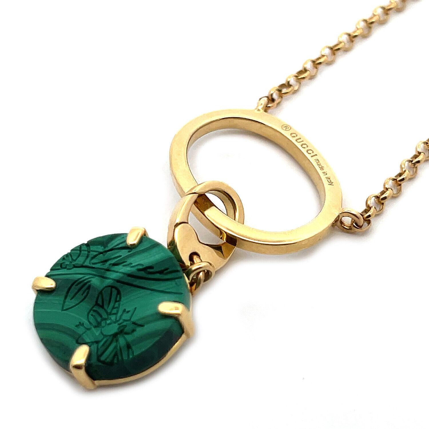 Gucci Malachite 18k Yellow Gold Beetle Necklace  In Excellent Condition For Sale In Boca Raton, FL
