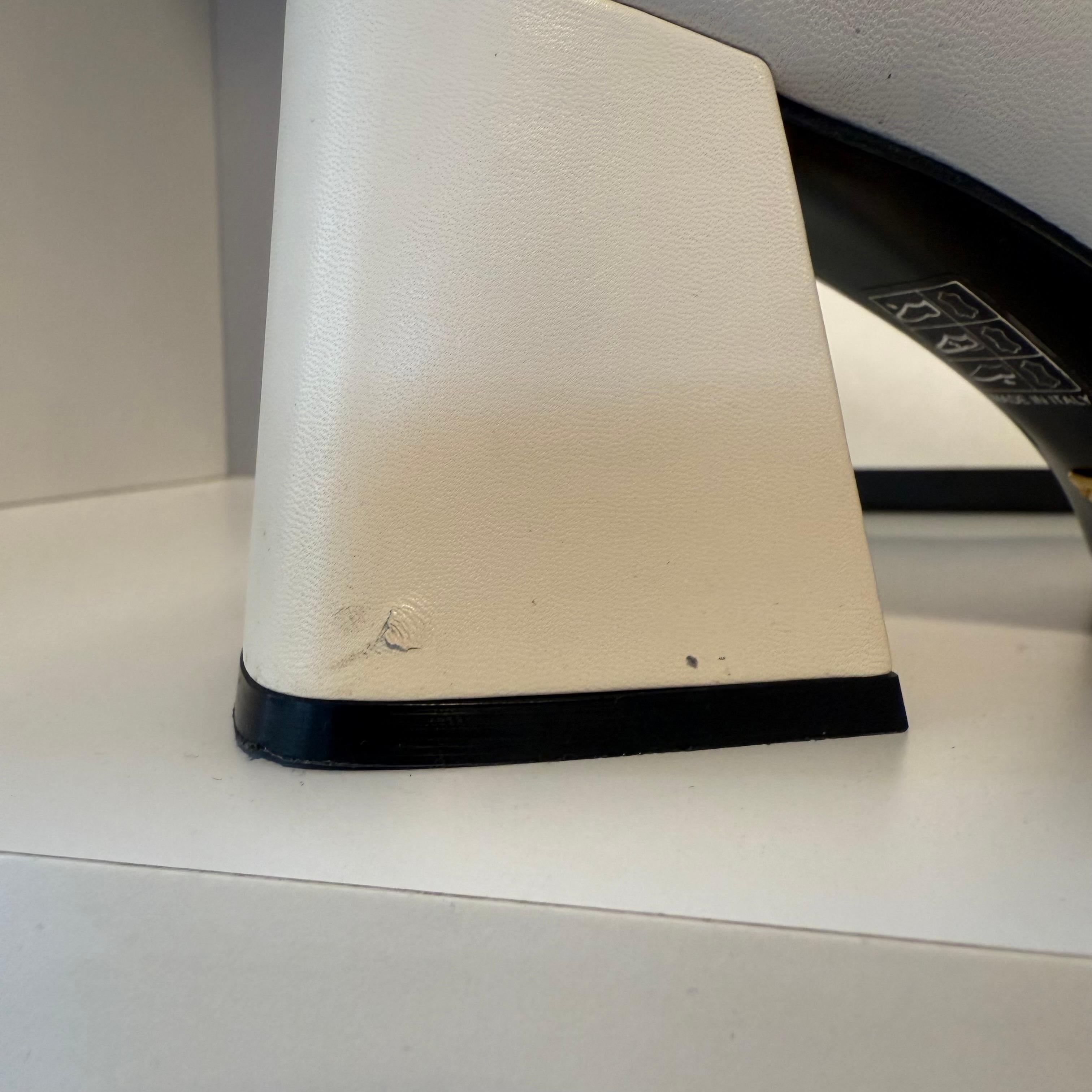 Gucci Malaga - Scarpe in pelle bianca IT 36 in vendita 3