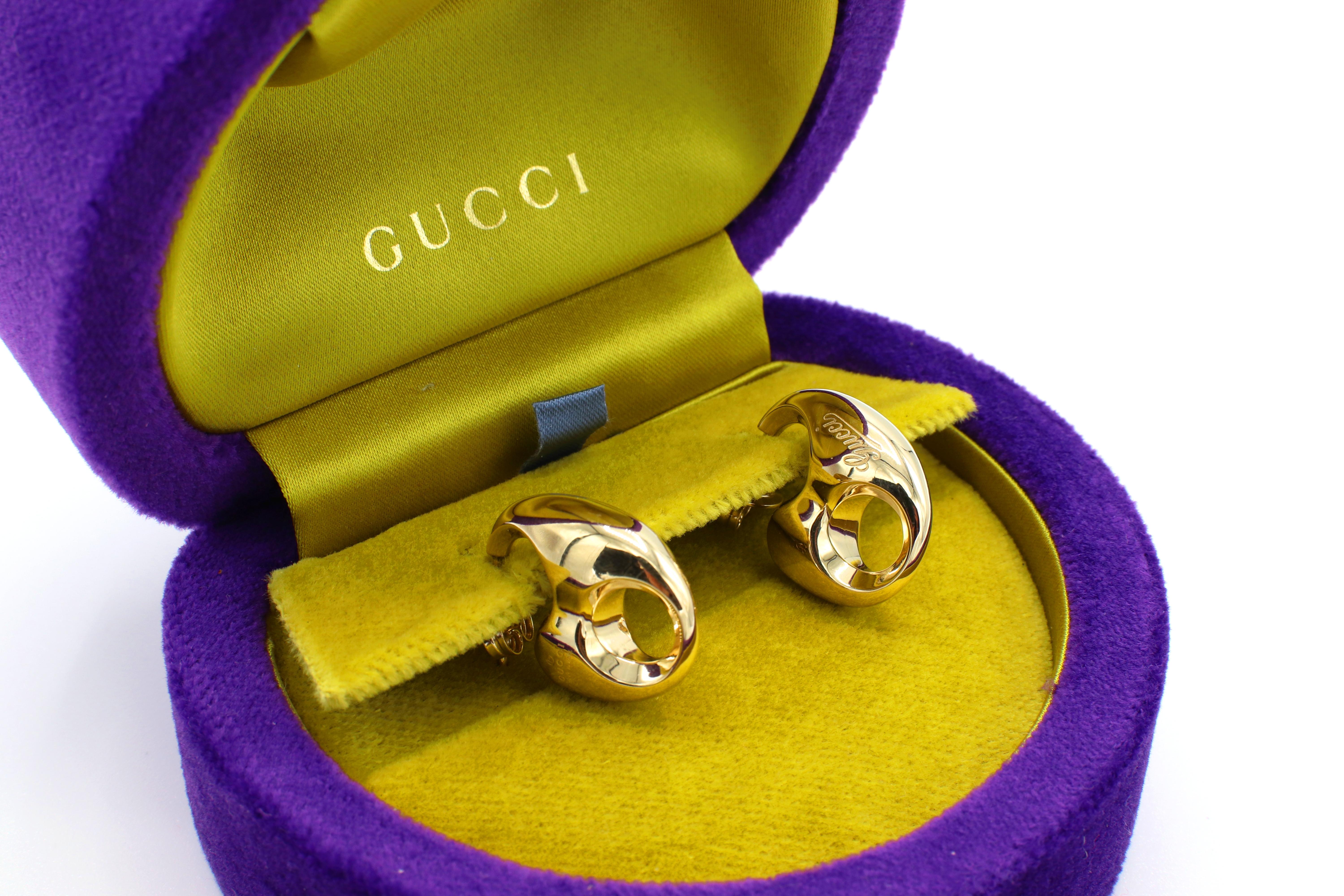 Gucci Marina Chain Link 18 Karat Yellow Gold Earrings In Good Condition In  Baltimore, MD
