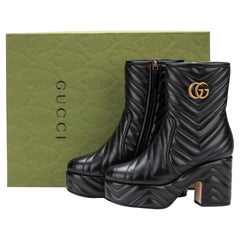 Gucci Marmont-Stiefel schwarz BNIB