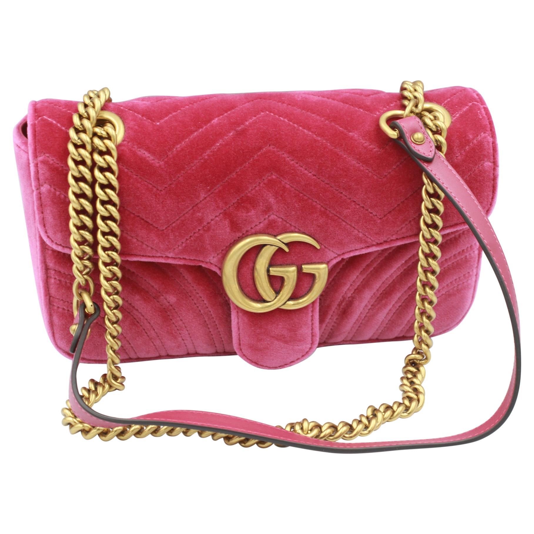 Gucci Marmont GG handbag in pink velvet.