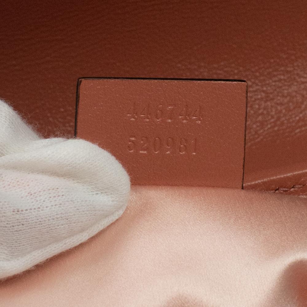 GUCCI, Marmont aus rosa Pailletten im Angebot 2