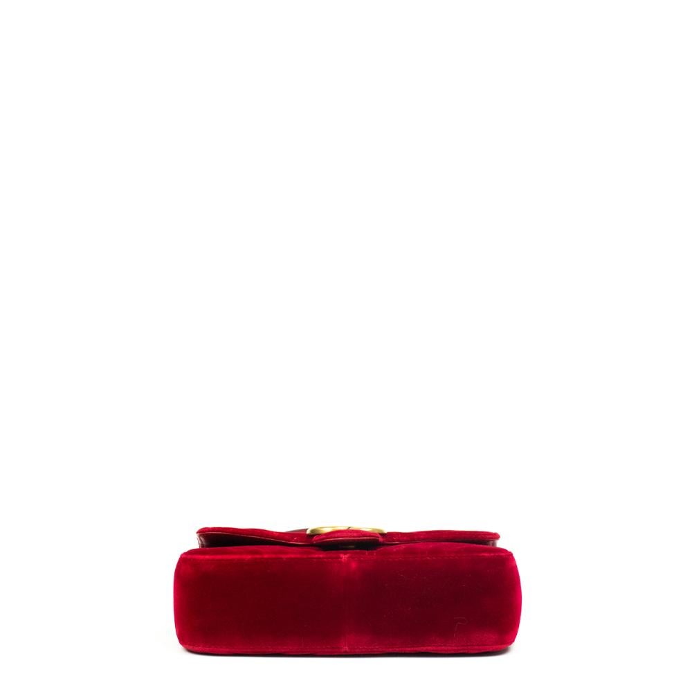 red velvet gucci bag