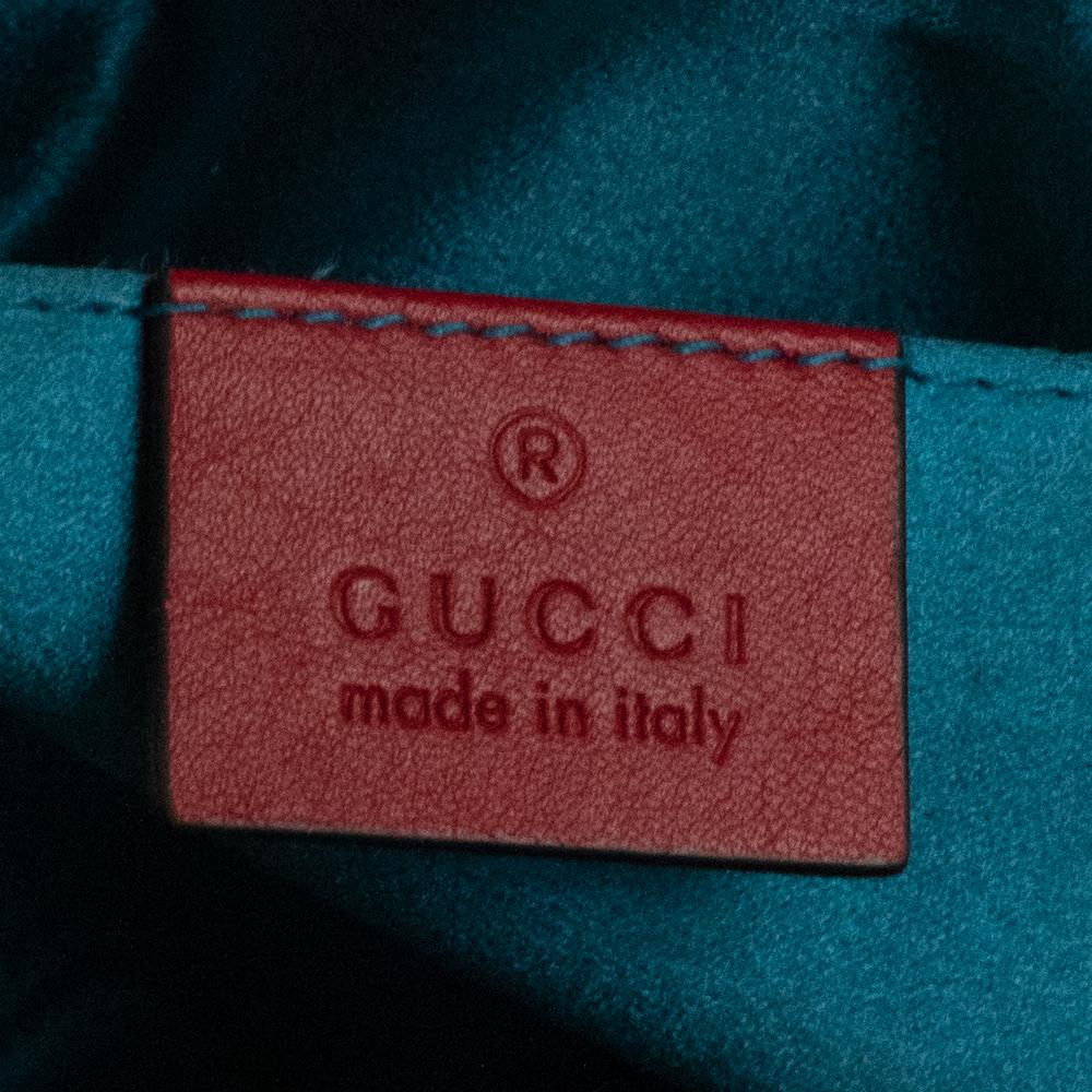 Gucci, Marmont in red velvet In Good Condition In Clichy, FR