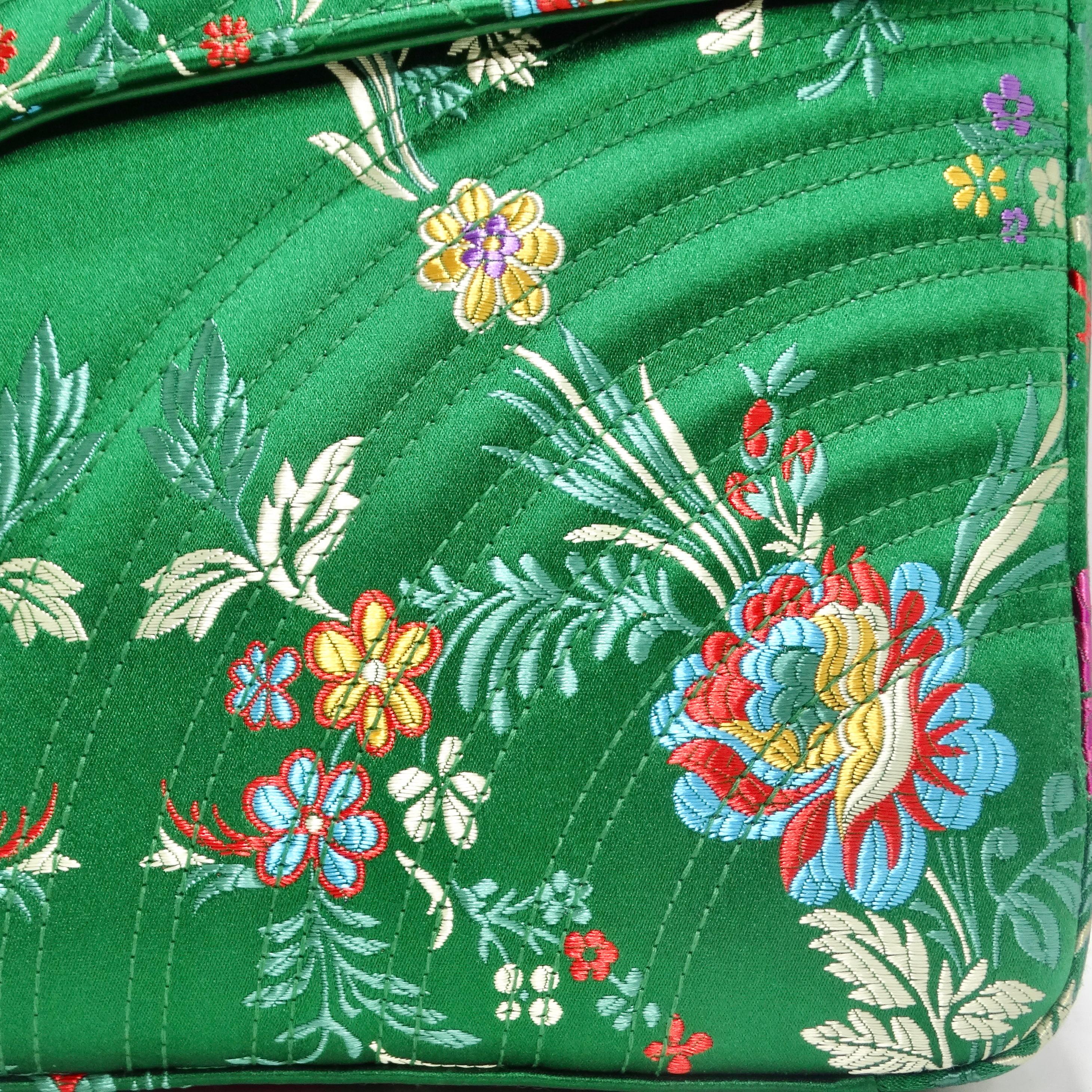 Gucci Marmont - Sac porté épaule long à poignée supérieure en jacquard matelassé à motifs floraux  Excellent état - En vente à Scottsdale, AZ