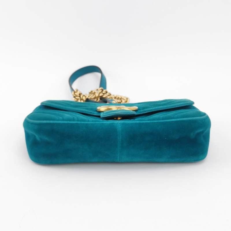Gucci Marmont Mini Flap Blue Velvet Handbag In Good Condition In AUBERVILLIERS, FR