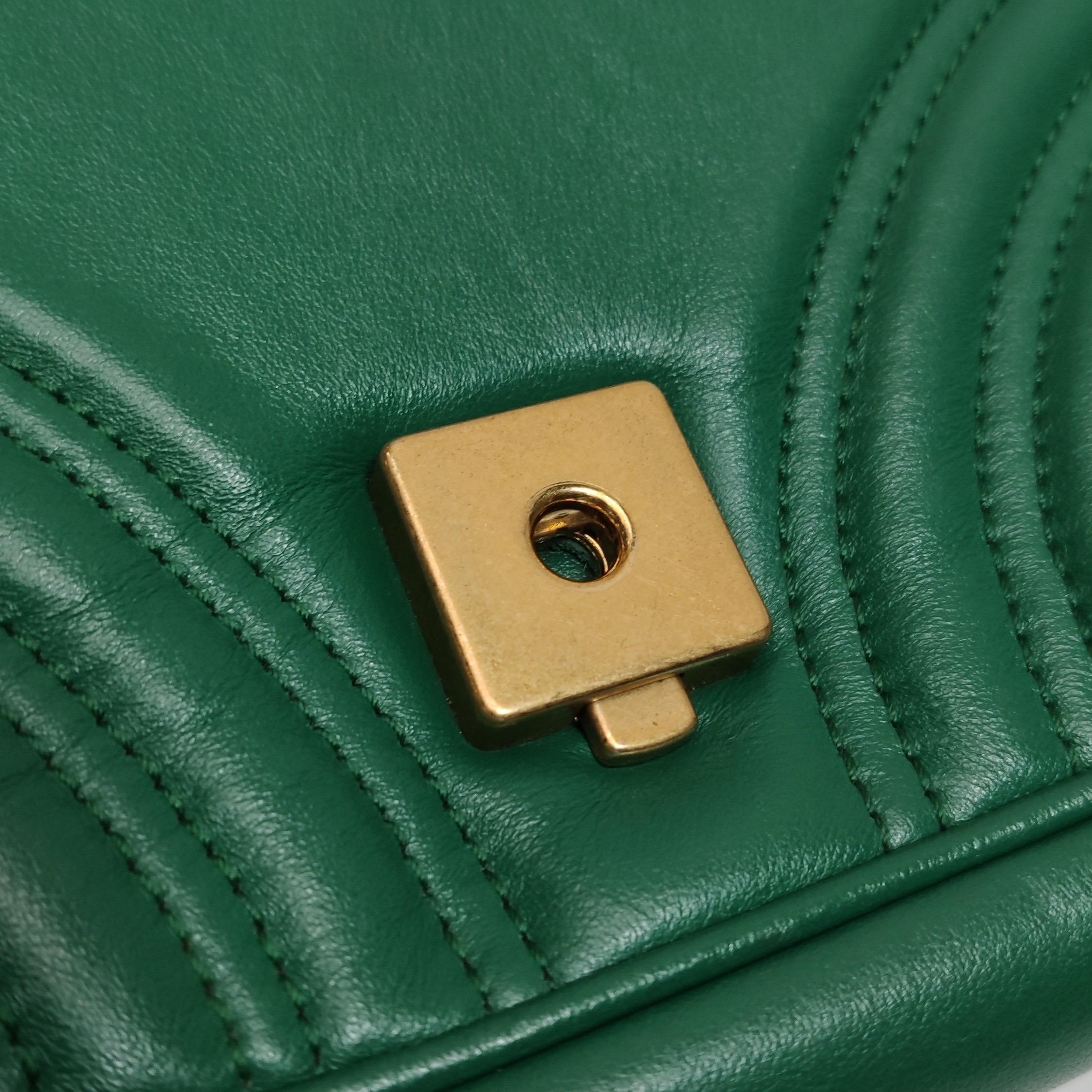 Gucci Marmont Mini Flap Borsa in pelle di vitello verde Hardware oro in vendita 5