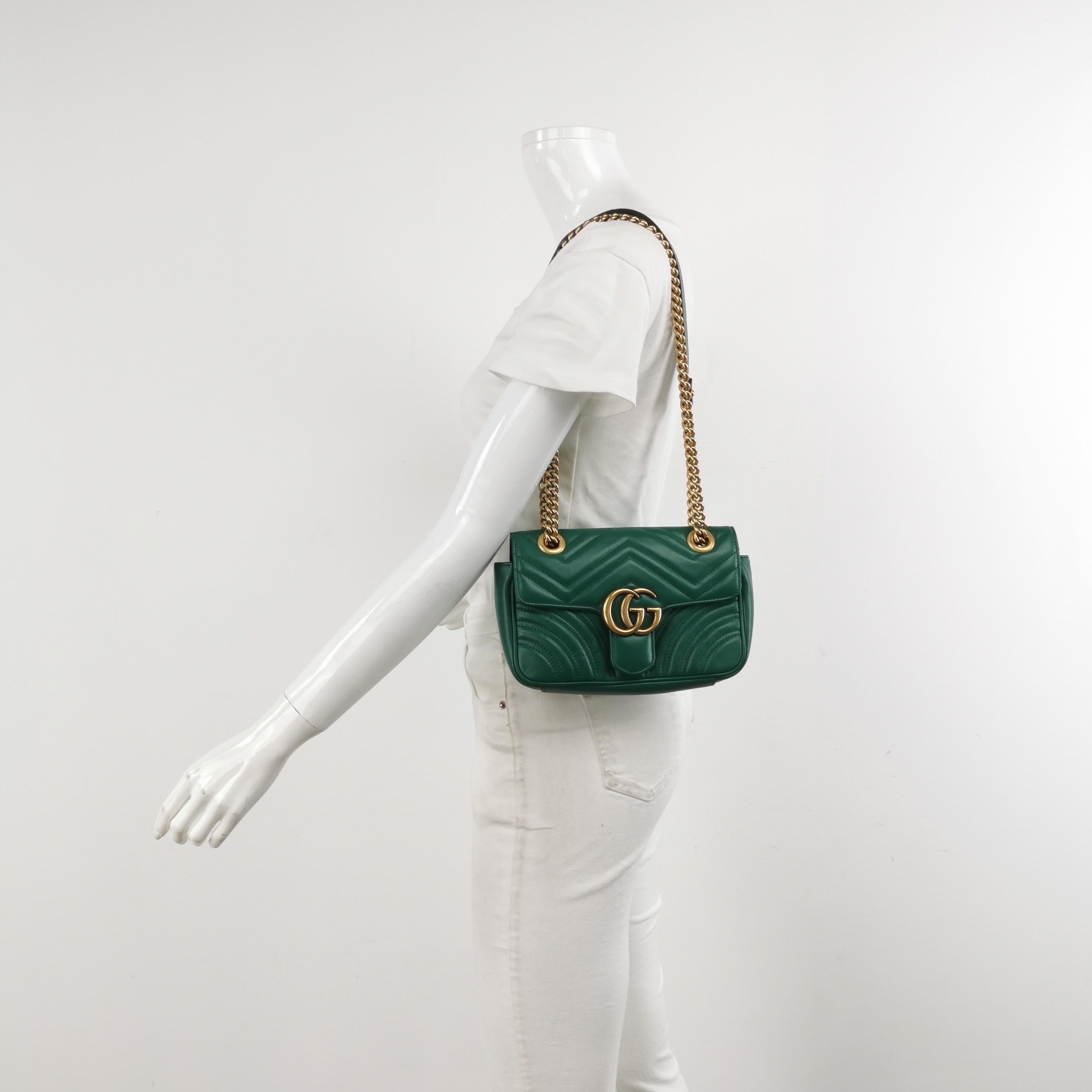 Blu Gucci Marmont Mini Flap Borsa in pelle di vitello verde Hardware oro in vendita