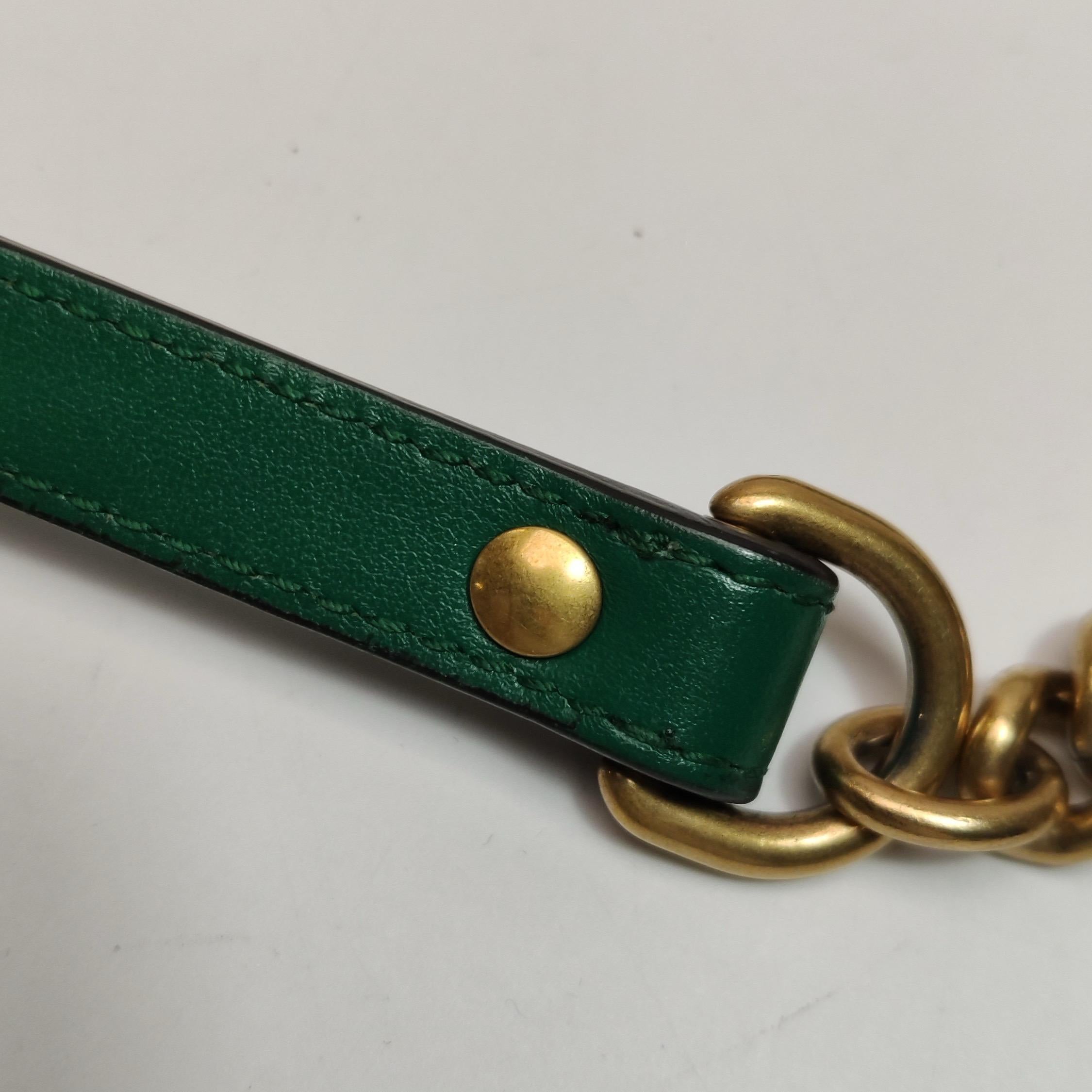 Gucci Marmont Mini Flap Borsa in pelle di vitello verde Hardware oro in vendita 4