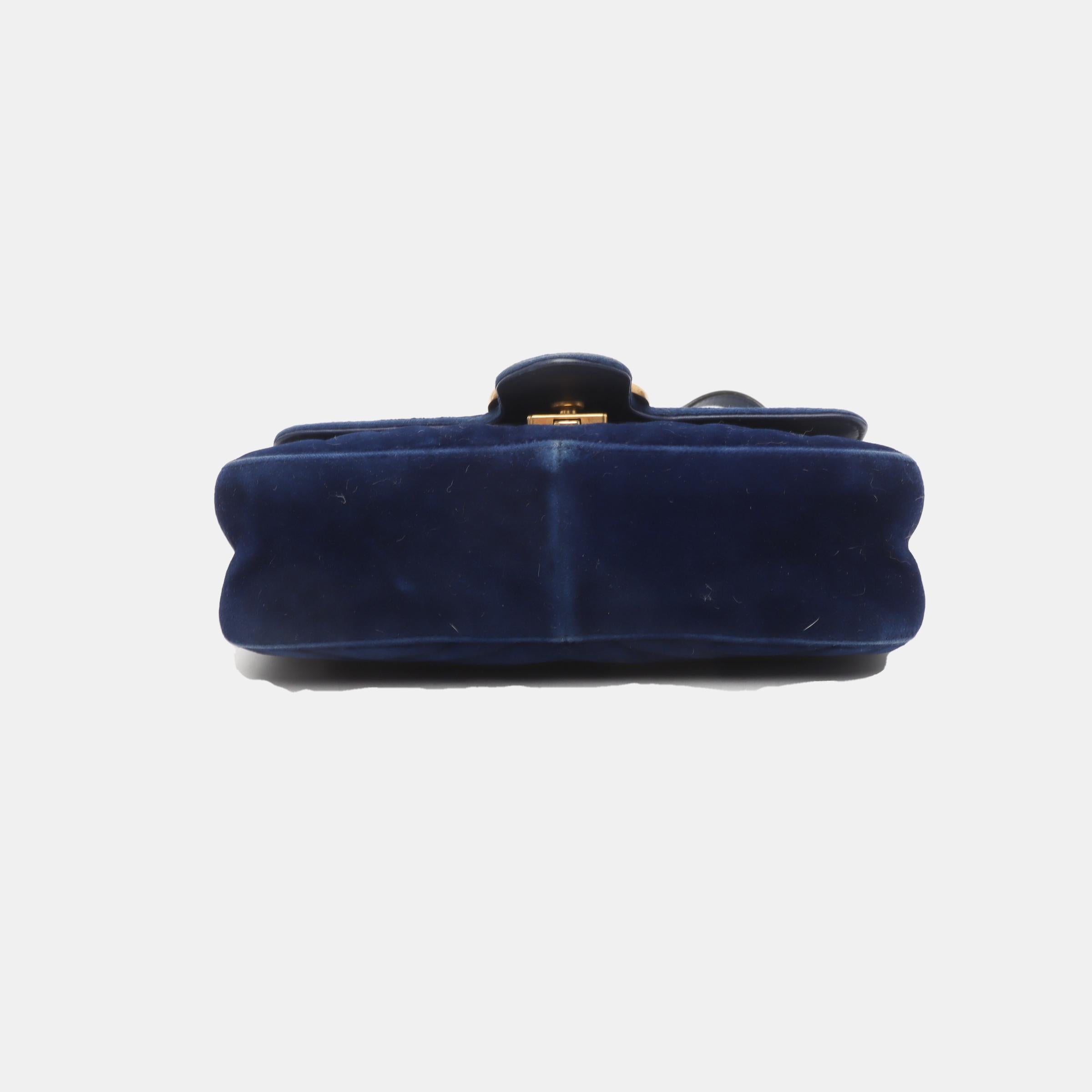 De las mujeres Bolso Gucci Marmont Mini Flap Terciopelo Azul Marino en venta