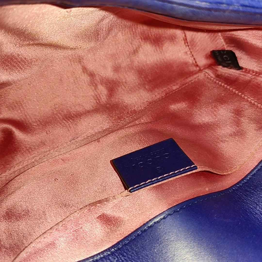 Bolso Gucci Marmont Mini Flap Terciopelo Azul Marino en venta 3