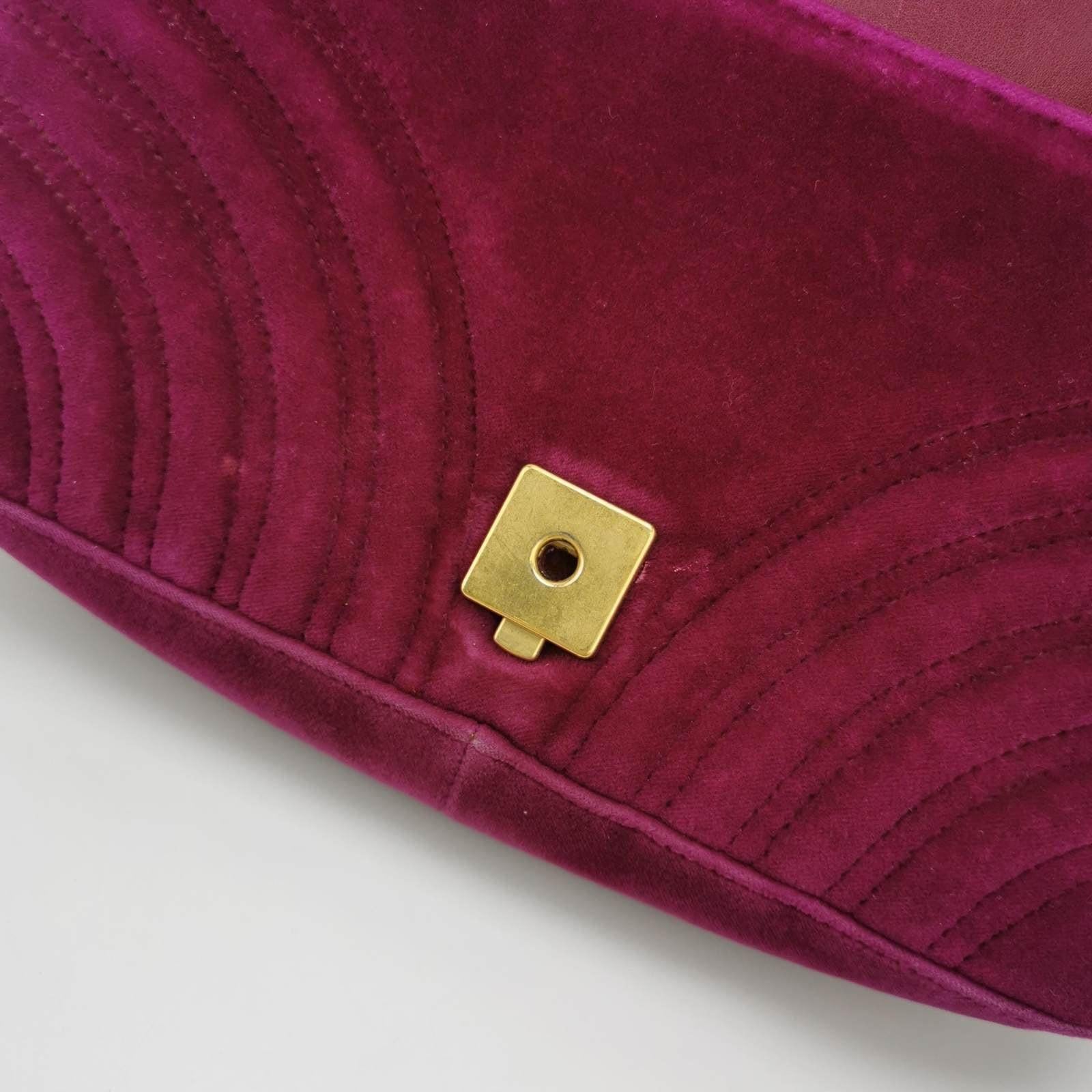 Gucci Marmont Mini Flap Pink Velvet Handbag For Sale 14