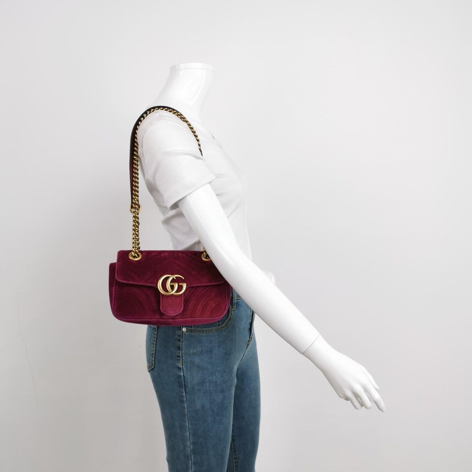 Brown Gucci Marmont Mini Flap Pink Velvet Handbag For Sale