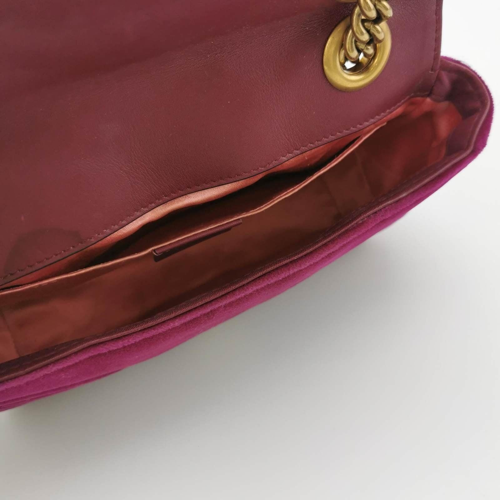 Gucci Marmont Mini Flap Pink Velvet Handbag For Sale 3