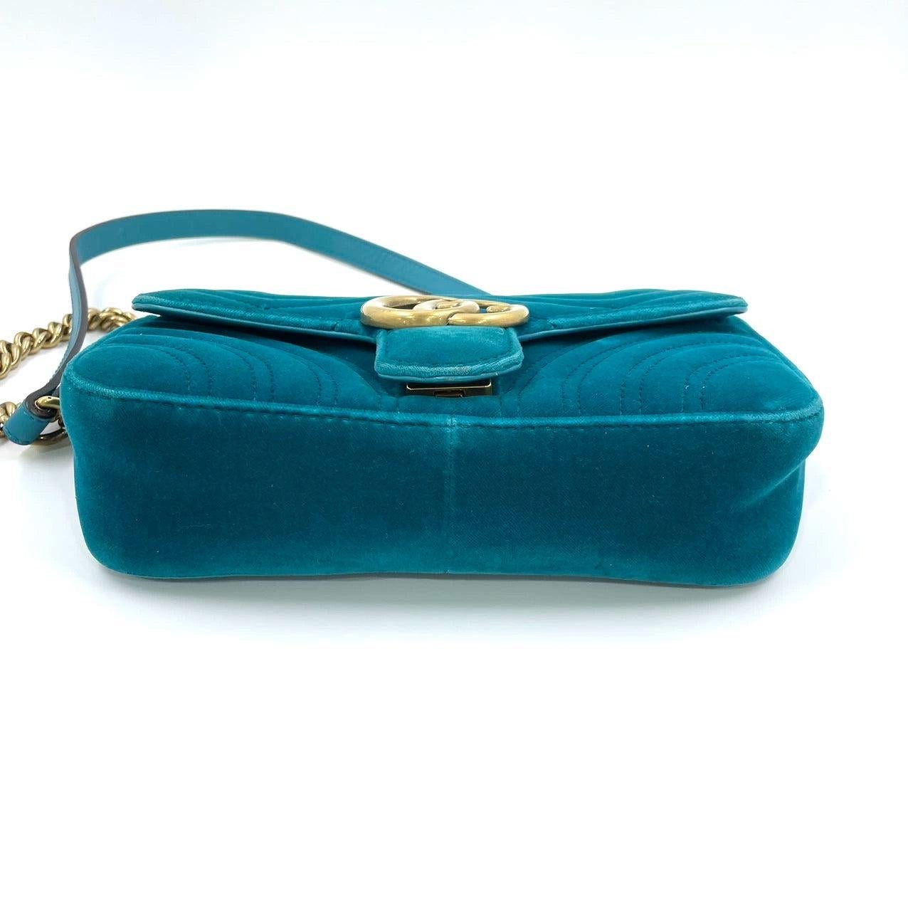 Gucci Marmont Small Flap Turquoise Blue Velvet Handbag For Sale 6