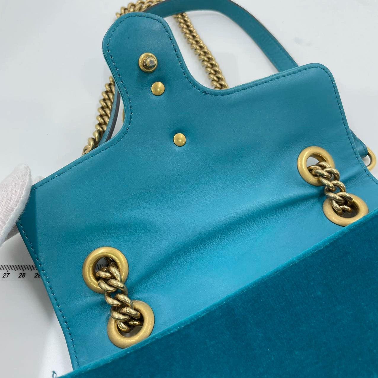Gucci Marmont Small Flap Turquoise Blue Velvet Handbag For Sale 11