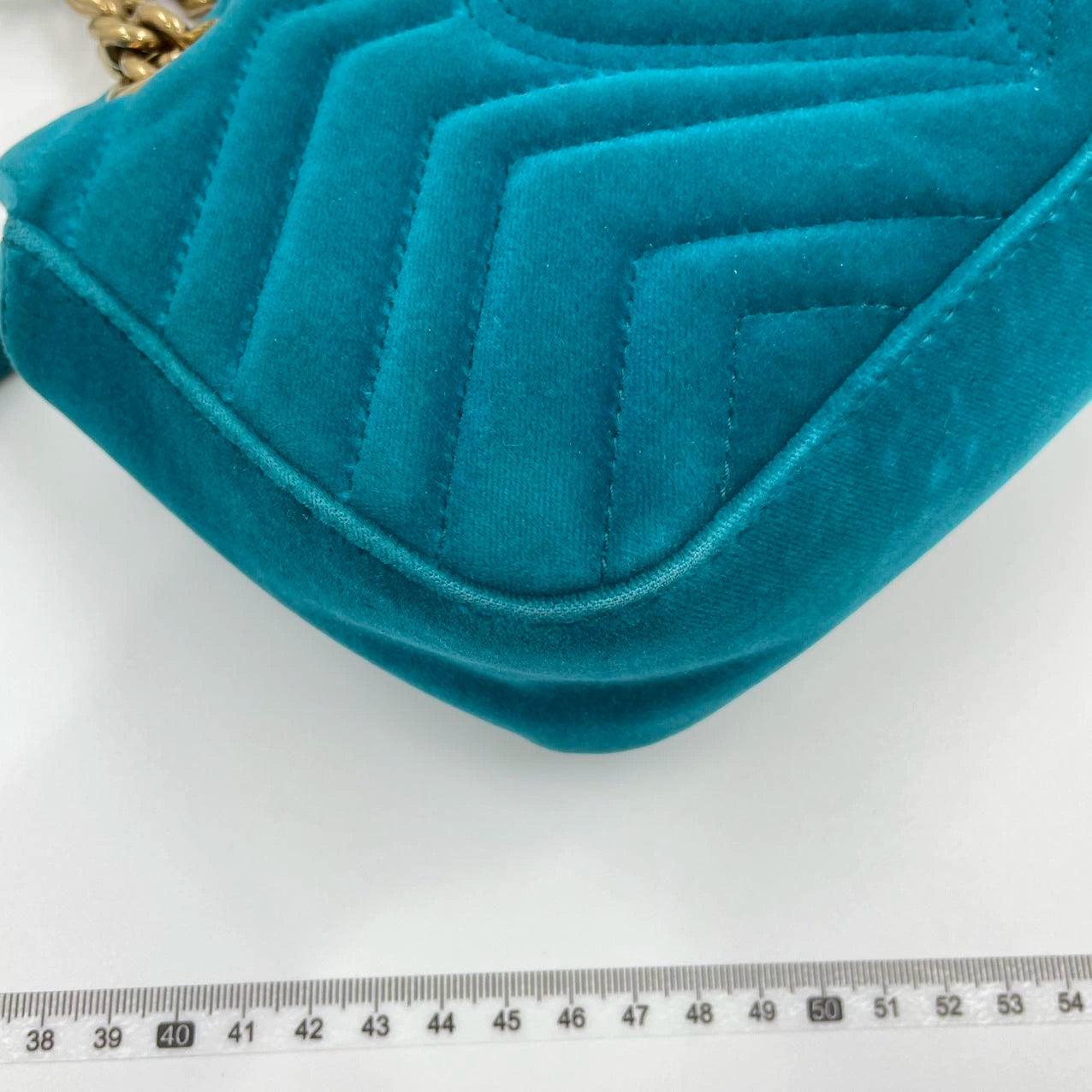Gucci Marmont Small Flap Turquoise Blue Velvet Handbag For Sale 15