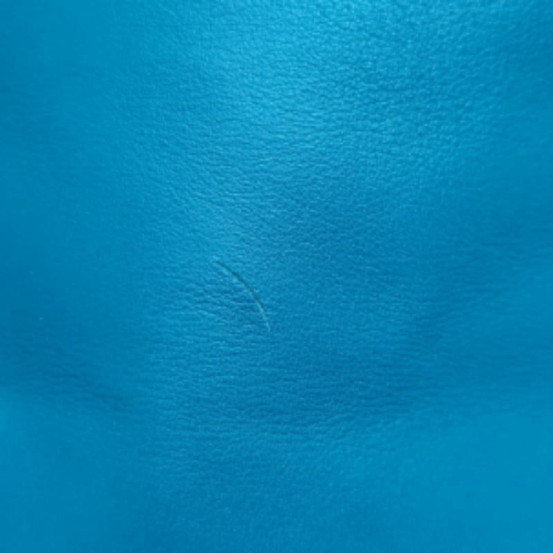 Gucci Marmont Small Flap Turquoise Blue Velvet Handbag For Sale 3