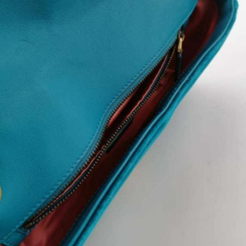 Gucci Marmont Small Flap Turquoise Blue Velvet Handbag For Sale 5