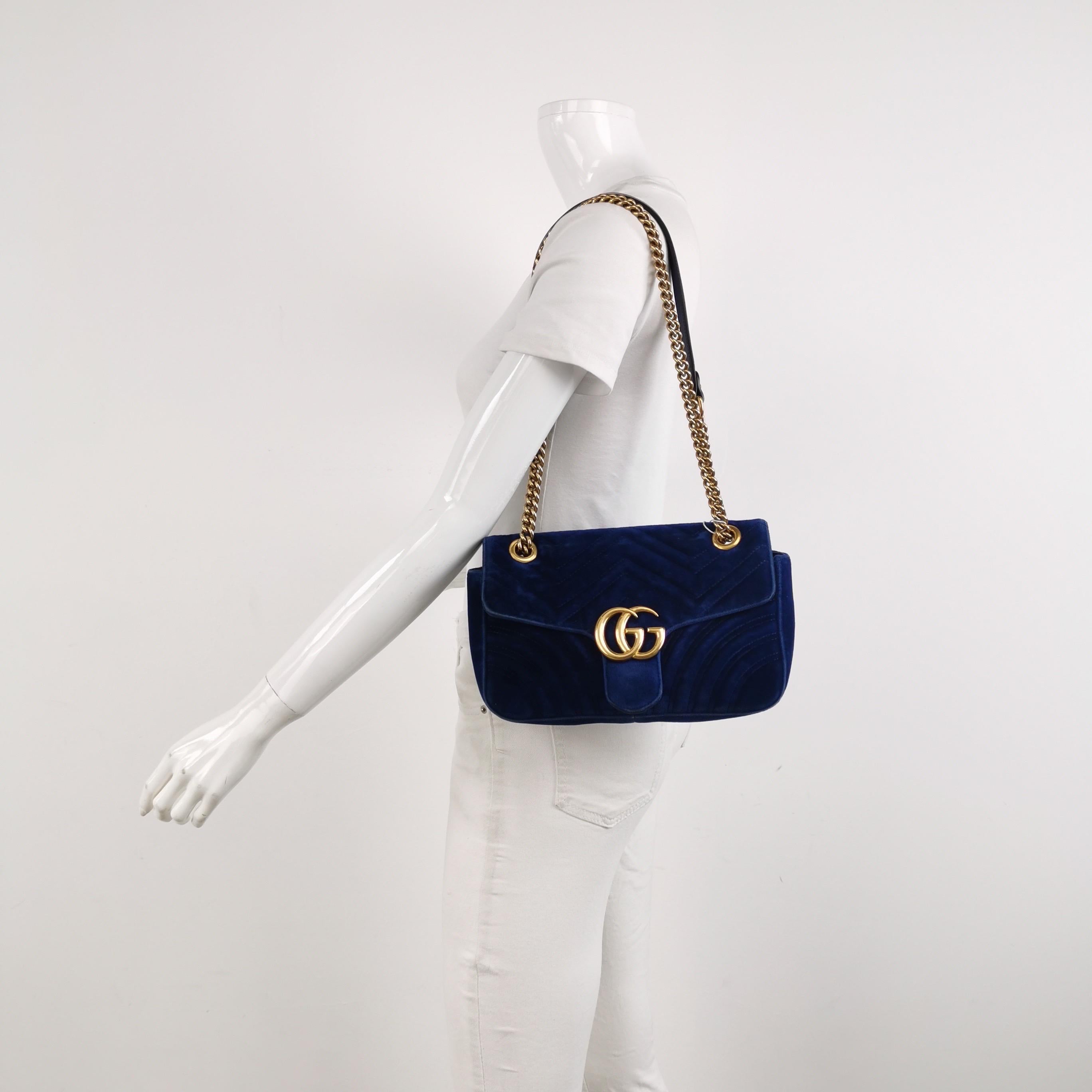 Black Gucci Marmont Small Flap Turquoise Navy Velvet Handbag For Sale