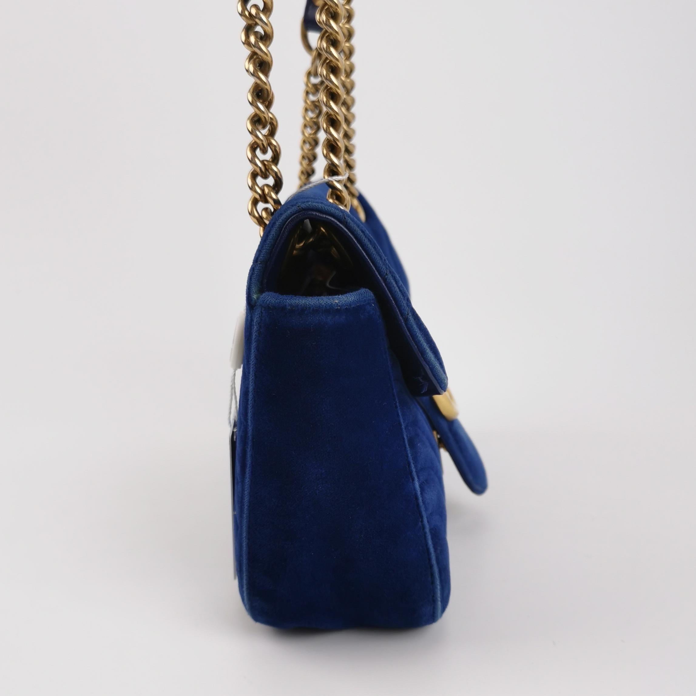 Gucci Marmont Small Flap Turquoise Navy Velvet Handbag For Sale 3