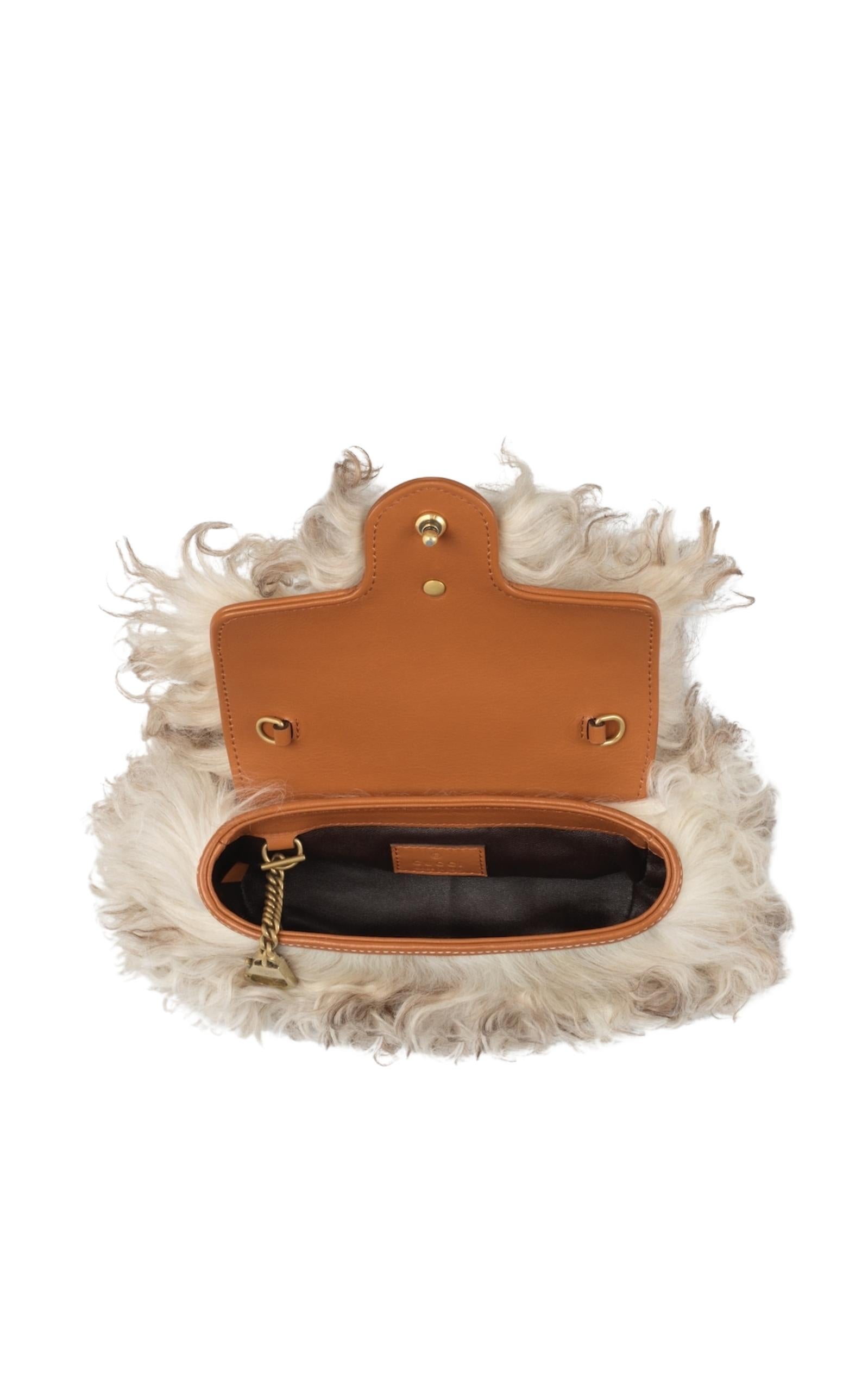 Women's Gucci Marmont Super Mini Shearling Bag in White For Sale