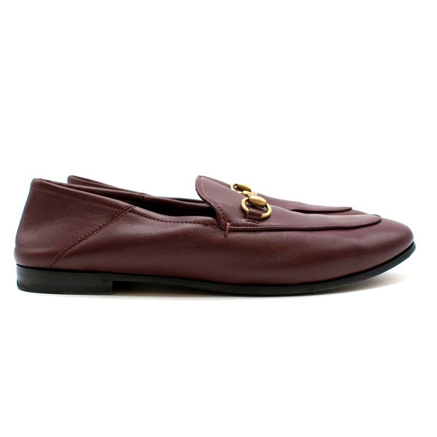 Gucci Maroon Jordan Leather Loafers

- Maroon leather with black interior
- Gold-tone Metal Horsebit
- Almond-toe 
-Small stacked heel and sand-brown sole

Material 
Leather 

Made in Italy 

Please note, these items are pre-owned and may show signs