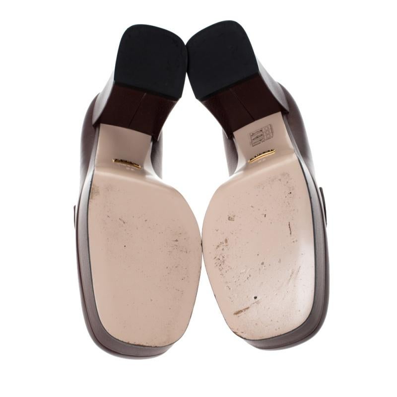 Gucci Maroon Leather Horsebit Platform Loafers Size 38 In Good Condition In Dubai, Al Qouz 2