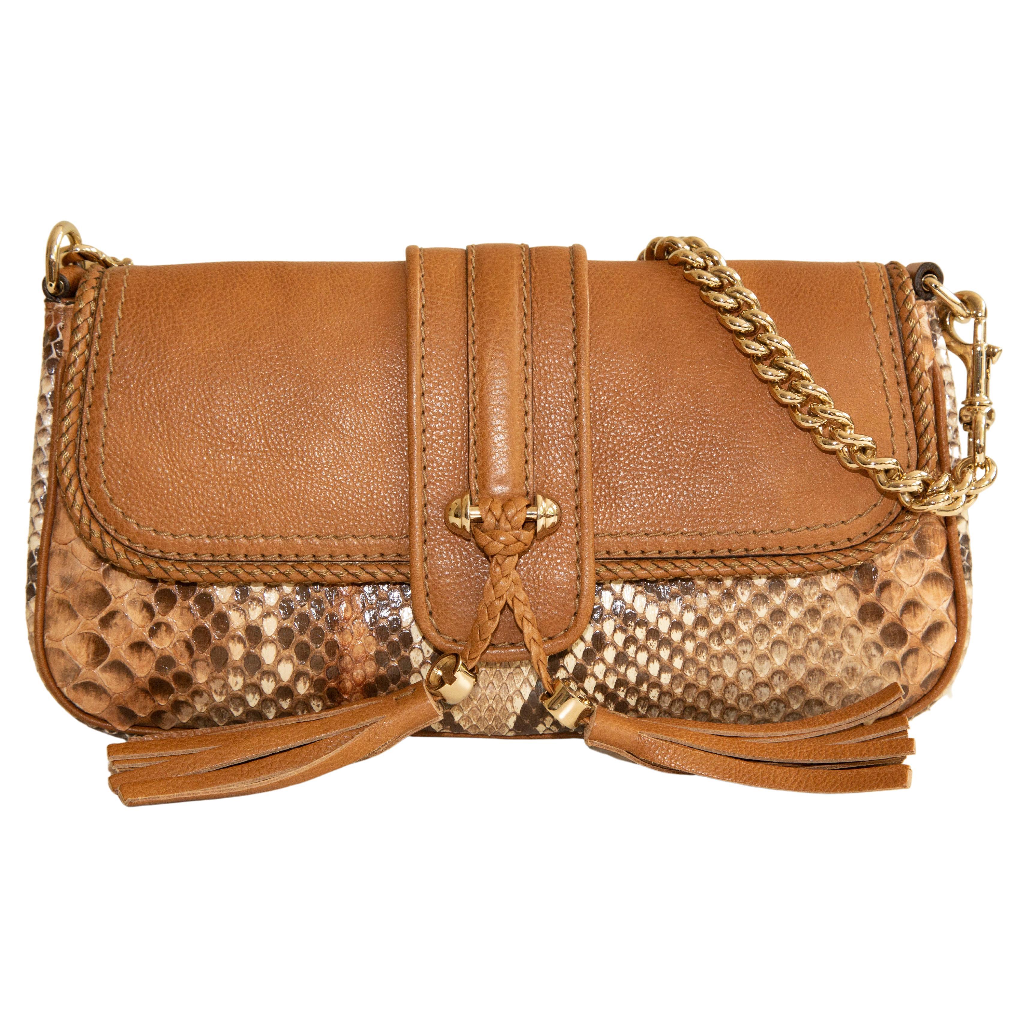 Gucci Marrakech Convertible Shoulder Bag Clutch For Sale at 1stDibs | gucci  marrakesh, marrakesh leather belt bag, gucci python bag vintage