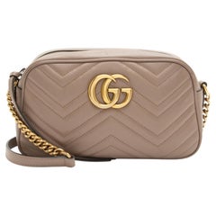 Gucci Matelassé-Leder GG Marmont – Kleine Kameratasche